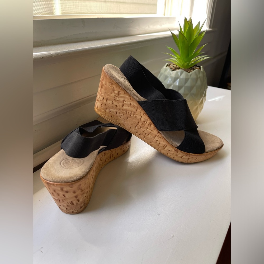 Used (no too much) platform wedge, elastic, black, size 9